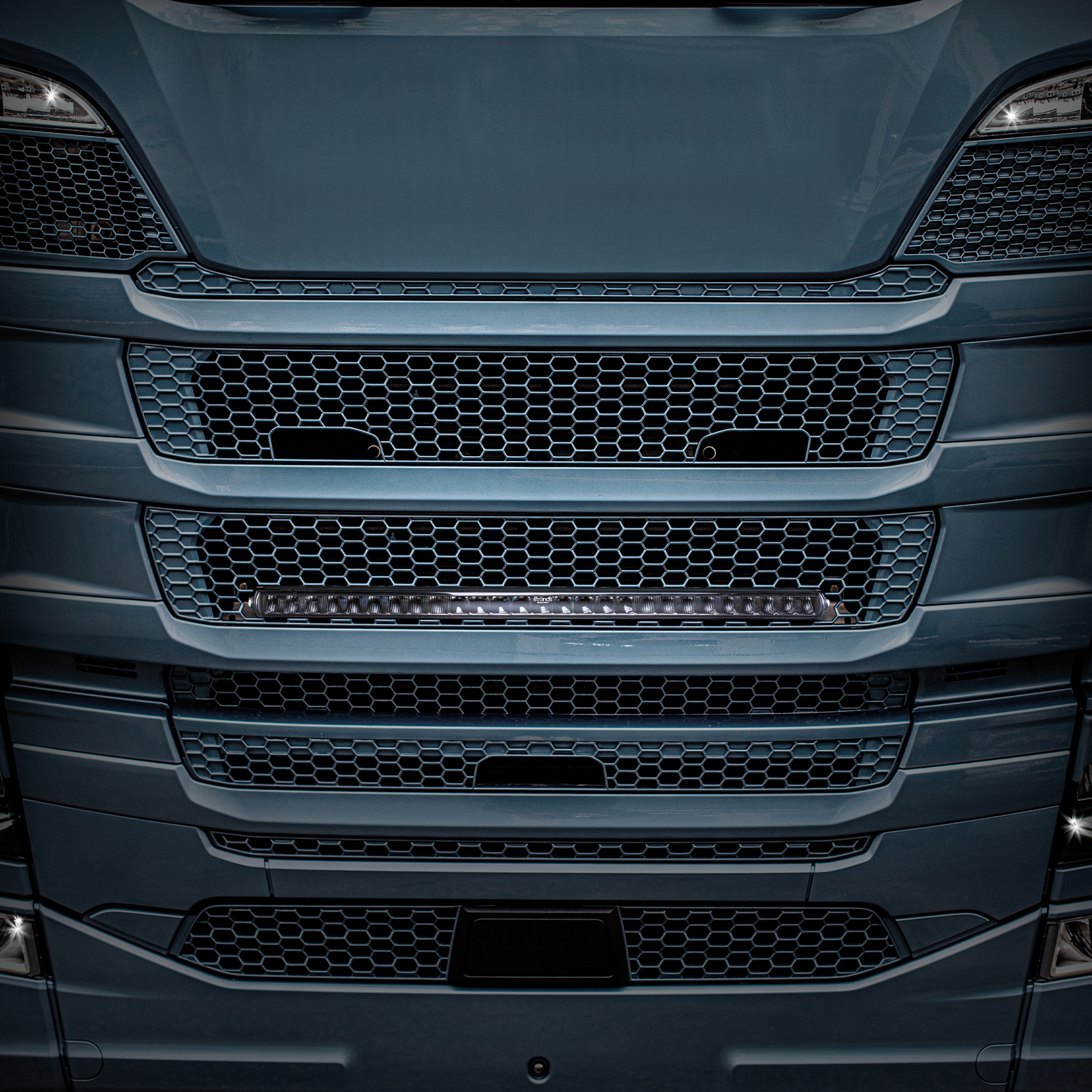 Strands ljusramp kit NUUK 30" LED, passande Scania Next Generation Grill-image